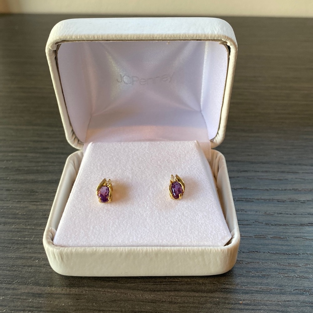 Amethyst oval earrings